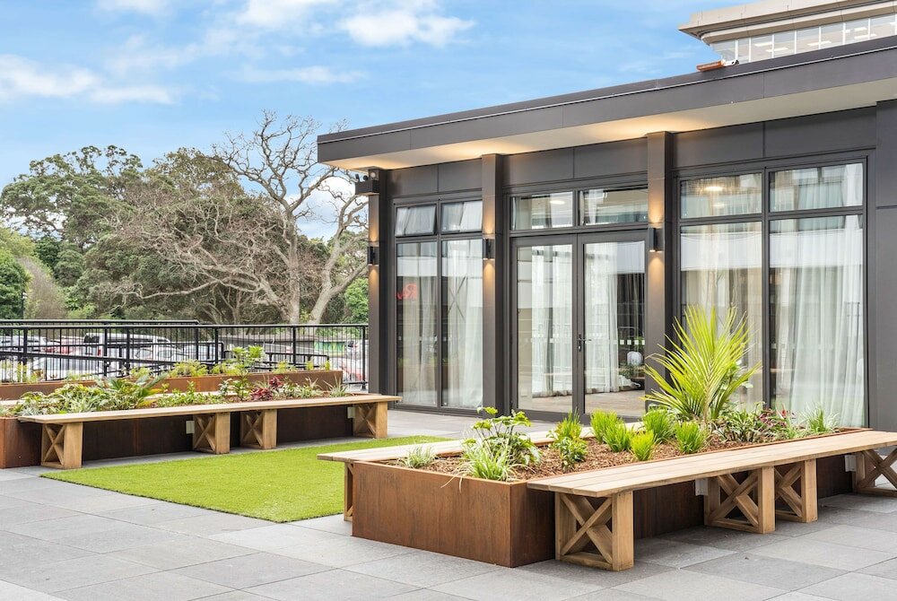 Фото Ramada by Wyndham Newmarket Auckland