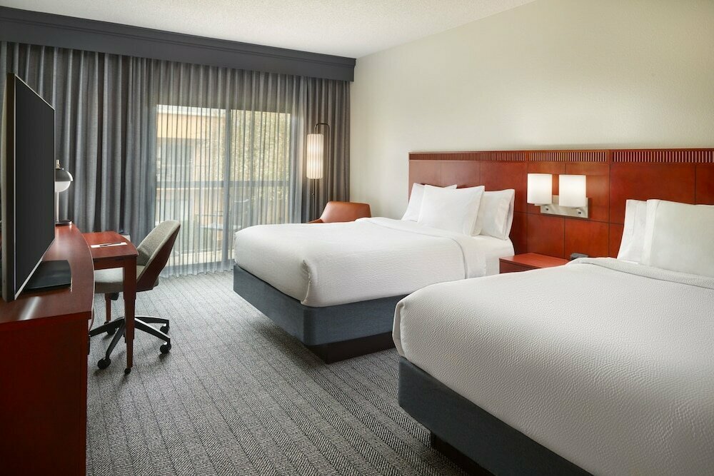 Hotel Courtyard Charlottesville, Commonwealth of Virginia, photo