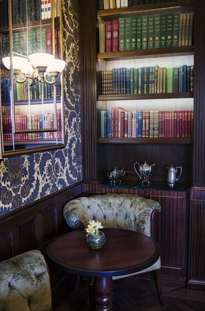 Фото The Bonham Hotel