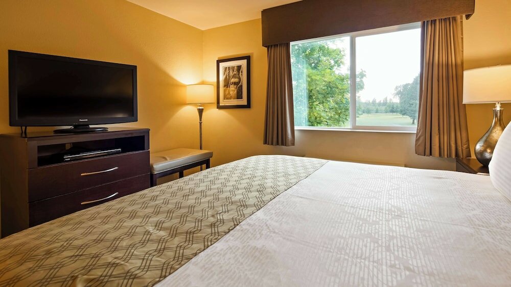 Фото Best Western Plus Plaza by the Green