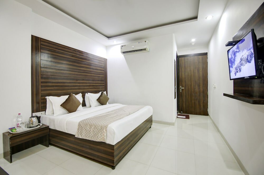 Фото Airport Hotel Chanakya