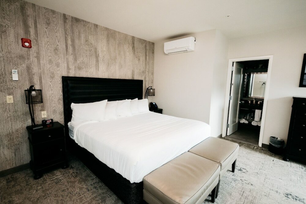 Фото The Railroad Inn