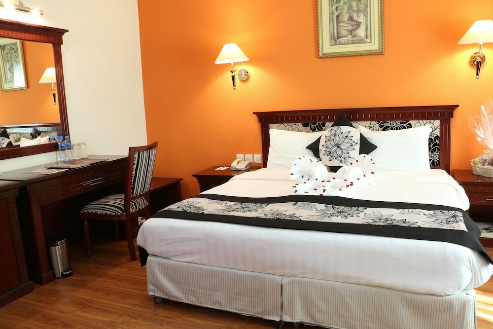 Фото Pars International Hotel