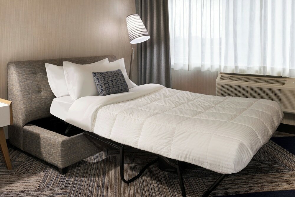 Фото Four Points by Sheraton Windsor Downtown