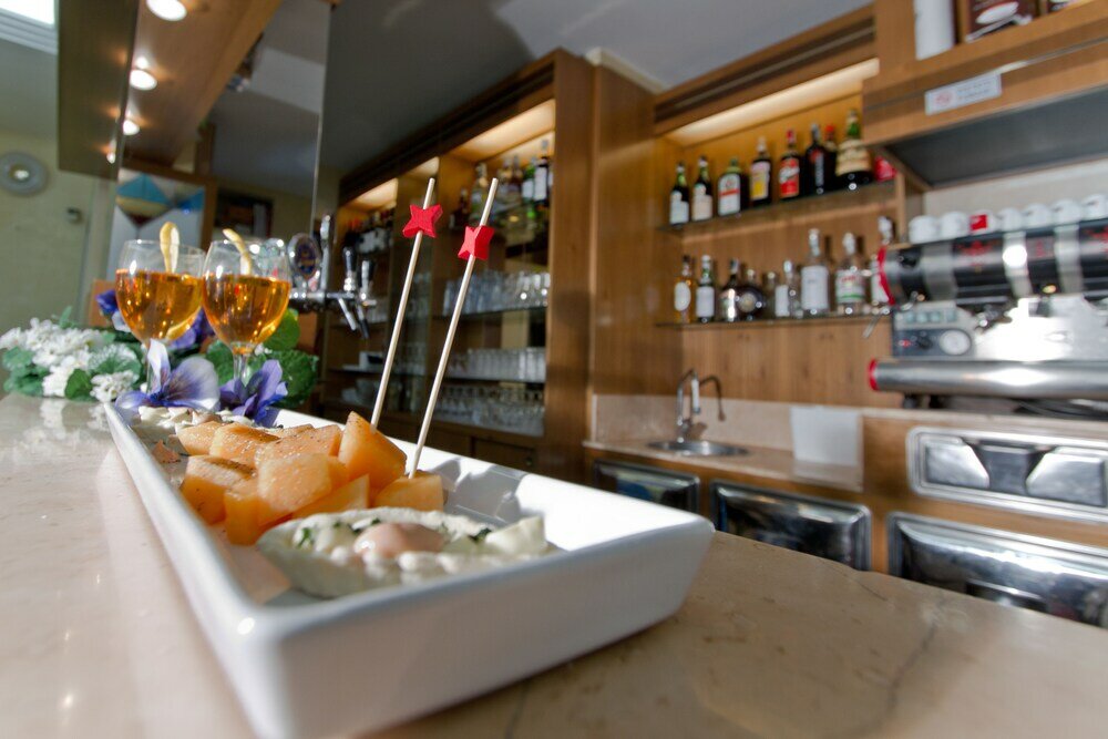 Фото Hotel Montecarlo