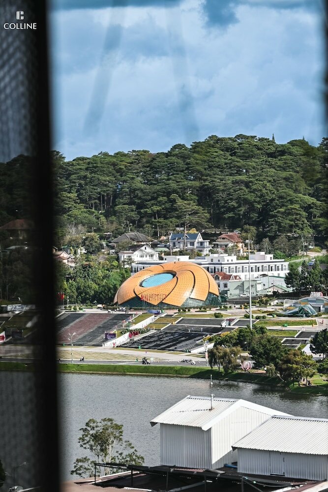 Фото Hôtel Colline