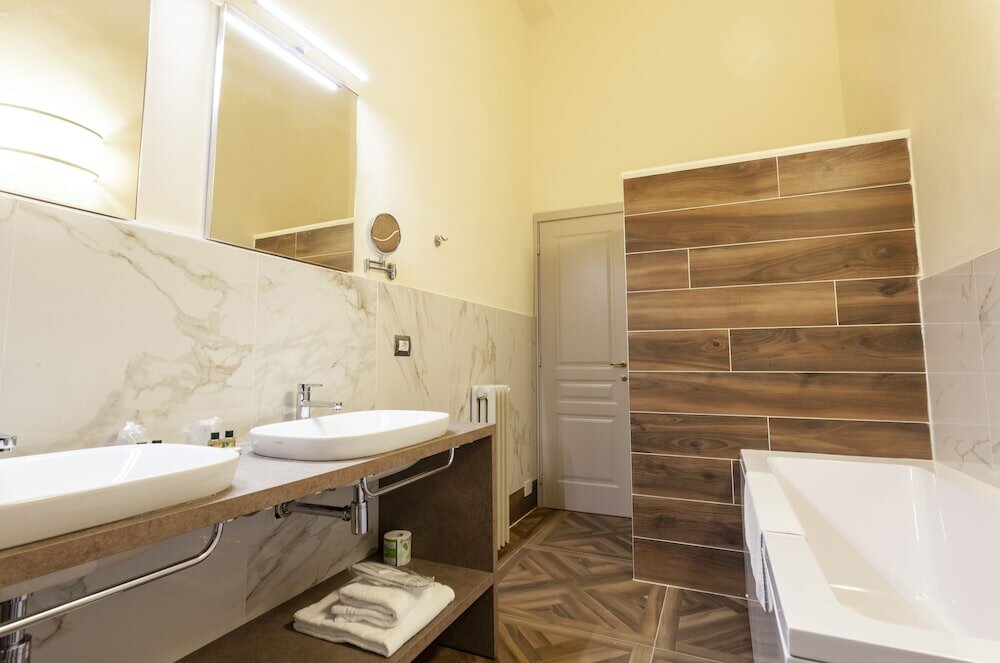 Фото Palazzo Martellini Residenza d'Epoca