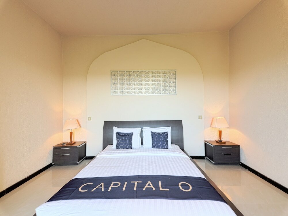 Фото Capital O133 Al Sawadi Beach Resort & SPA