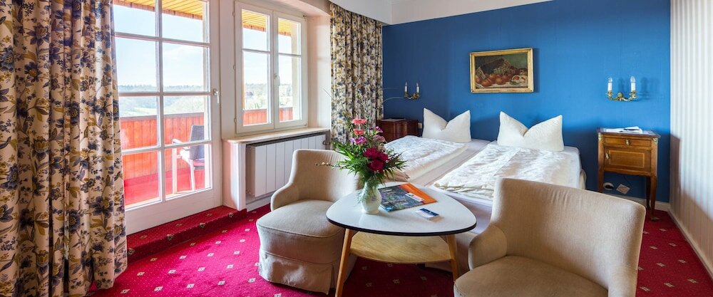 Фото Hotel Goldener Hirsch