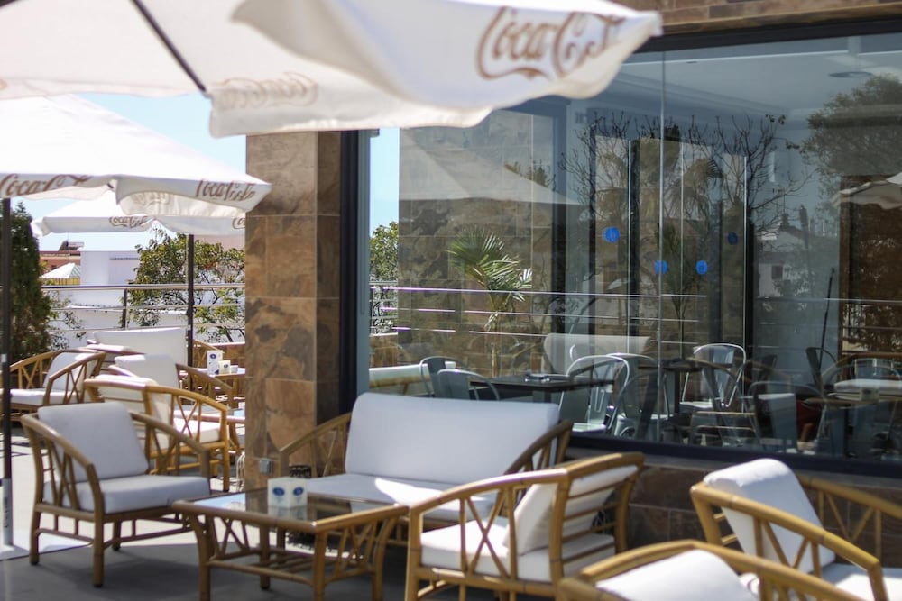 Фото Lb Lebrija Hotel