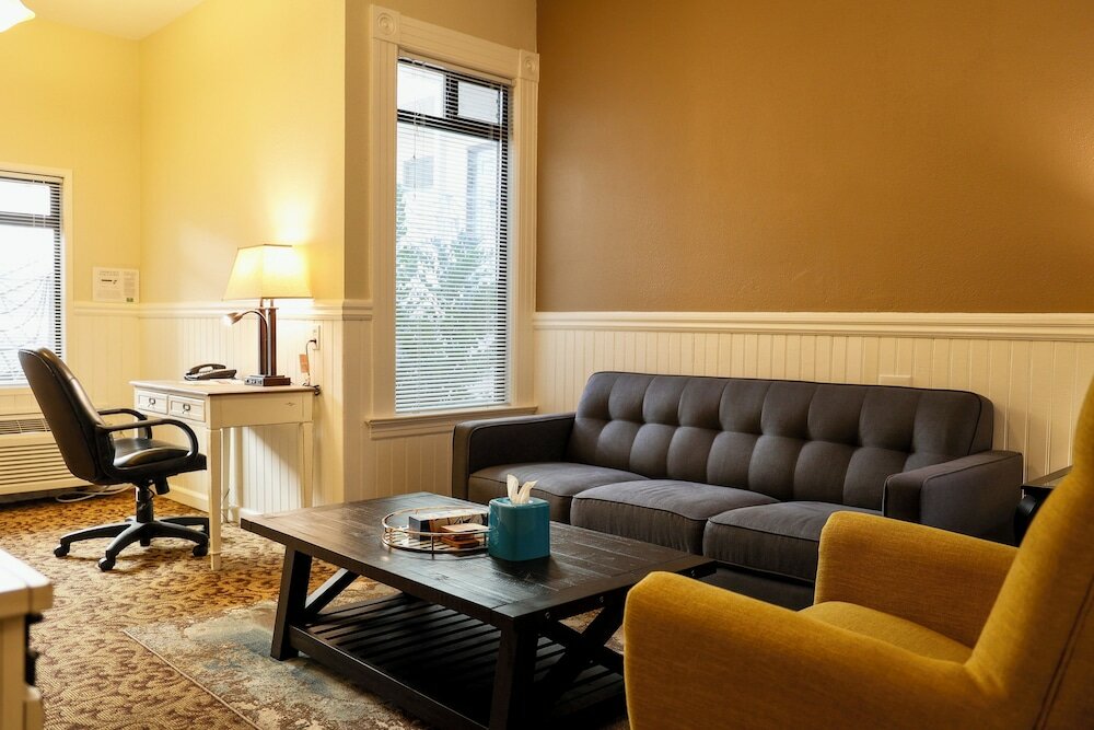 Фото City Center Inn & Suites