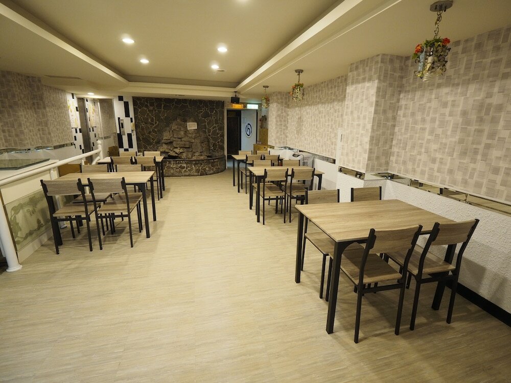 Фото HeYue Hotel