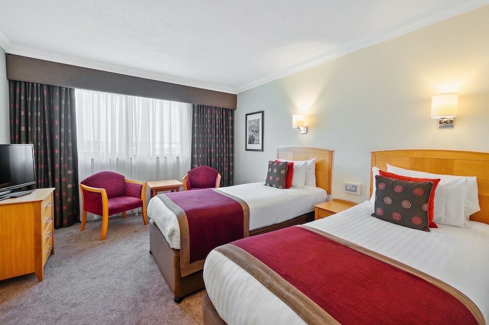 Фото The Aberdeen Altens Hotel