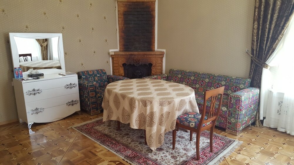 Фото Premier Old Gates Hotel