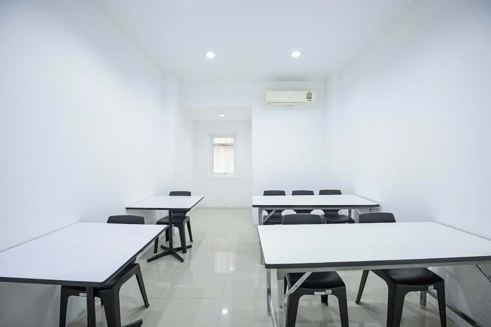 Фото Chaipat Hotel