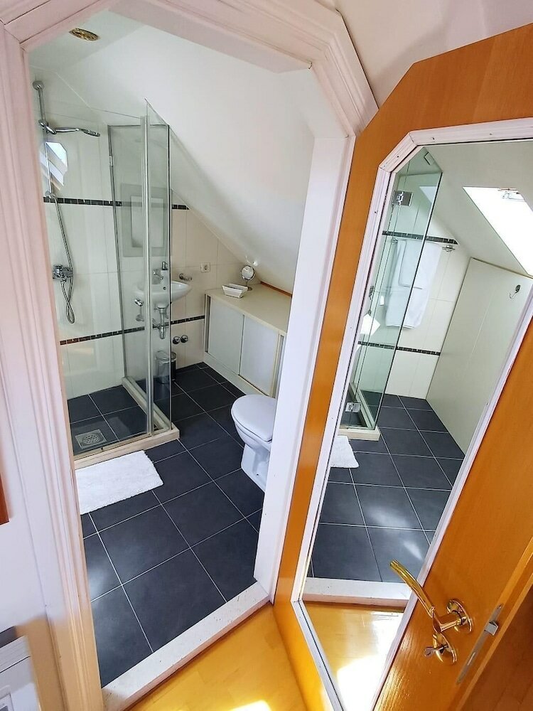 Фото Zephyrus Boutique Accommodation