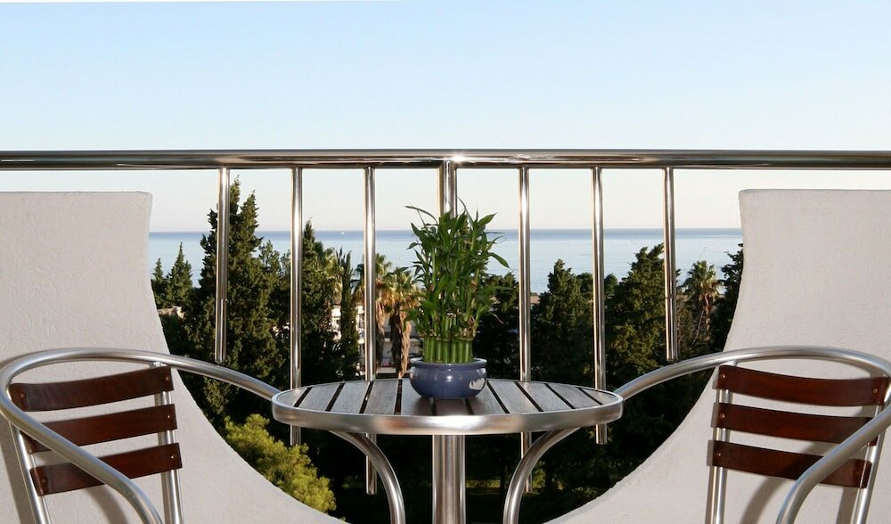 Фото Mediteran Hotel & Resort