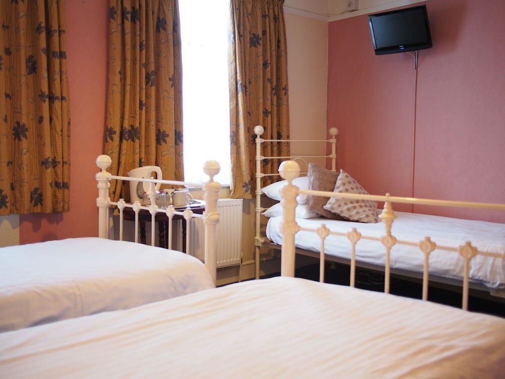 Фото The Coach House Canterbury