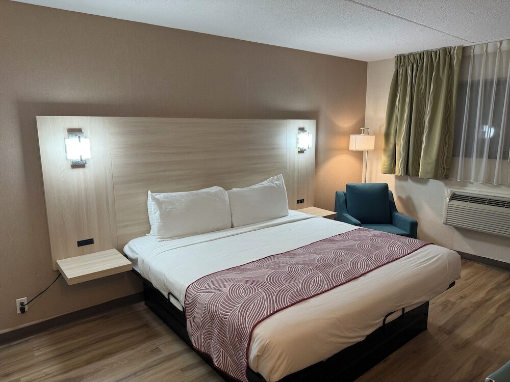 Фото The Floral Park Motor Lodge