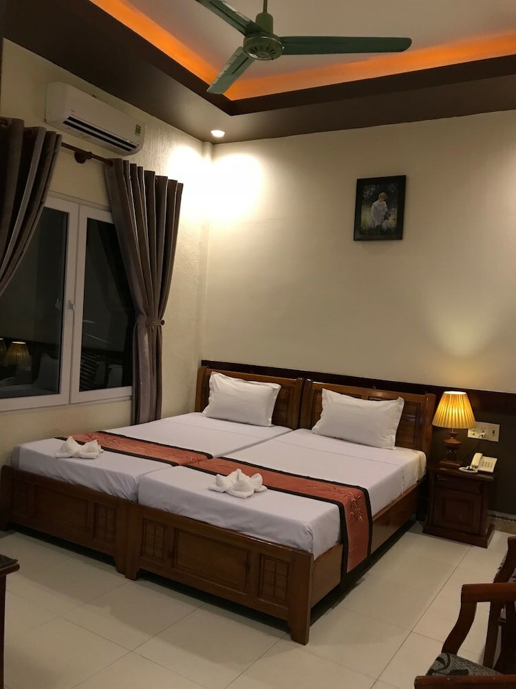 Фото Sunny B Hotel