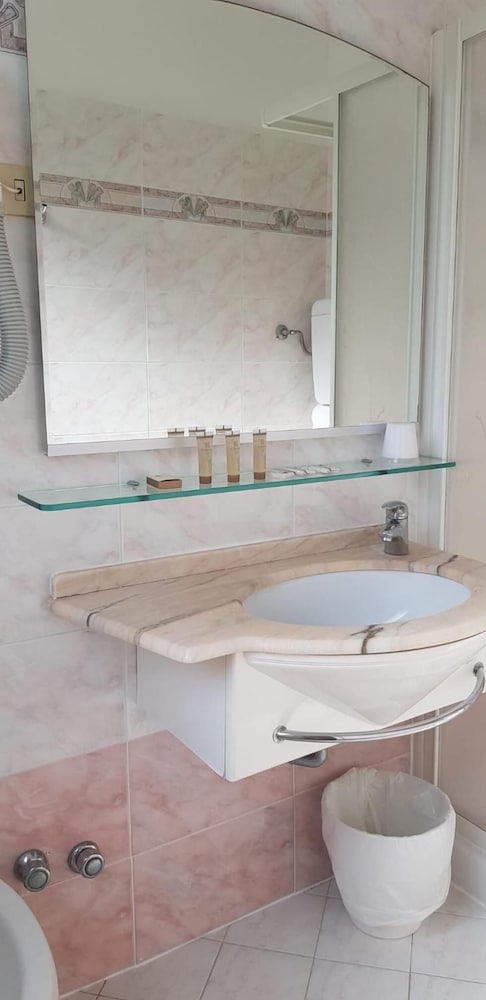 Фото Hotel Britannia