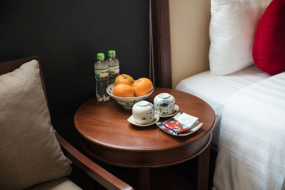 Фото Holiday Emerald Hotel