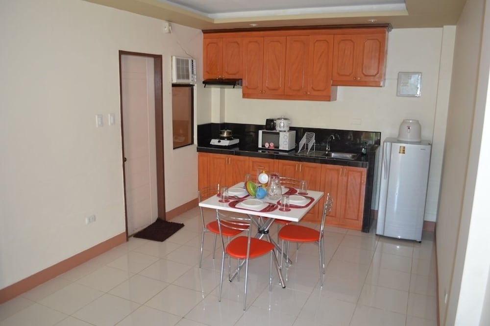 Фото Manora Apartments and Guest House