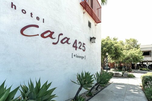 Гостиница Hotel Casa 425 + Lounge в Помоне