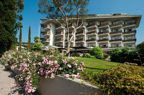 Внешний вид отеля Hotel Michelangelo & Day SPA в Монтекатини-Терме, фото 3