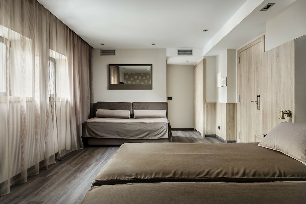 Фото Civera Hotel