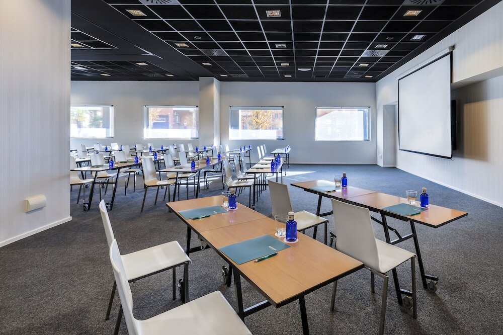 Фото Hotel Zentral Castellana Norte