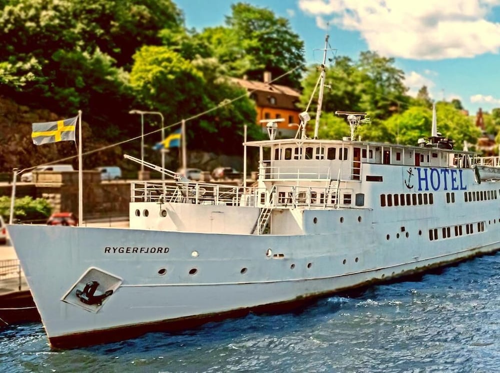 Фото Rygerfjord Hotel & Hostel