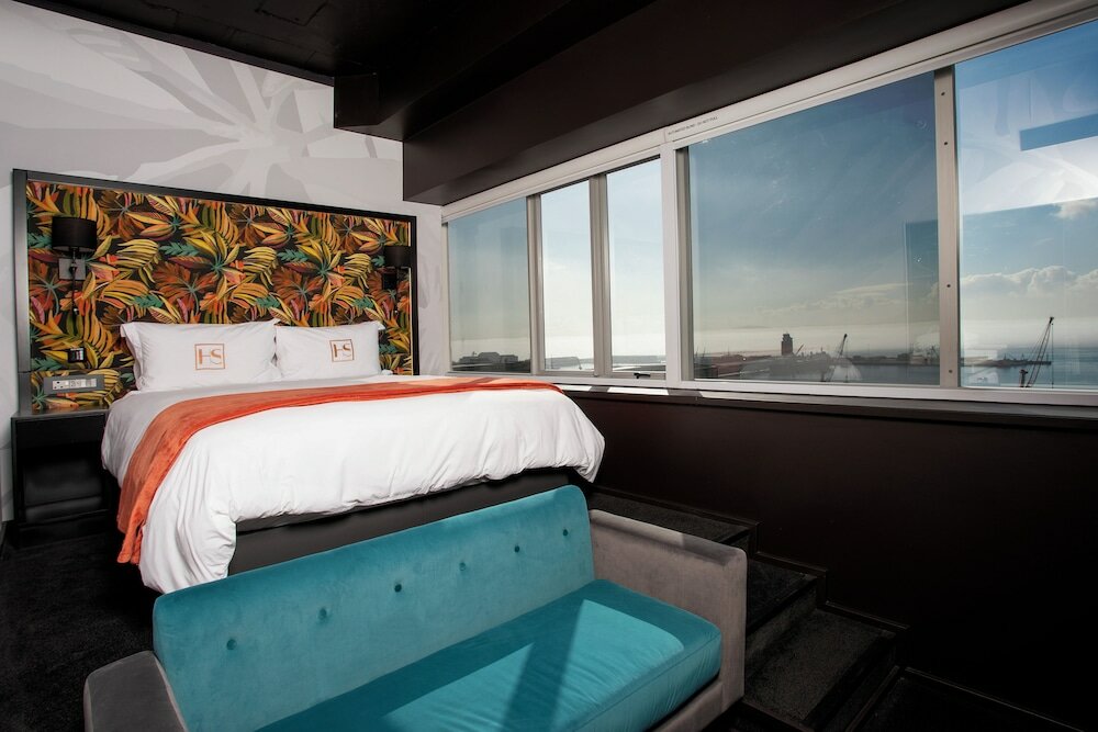 Фото Hotel Sky Cape Town