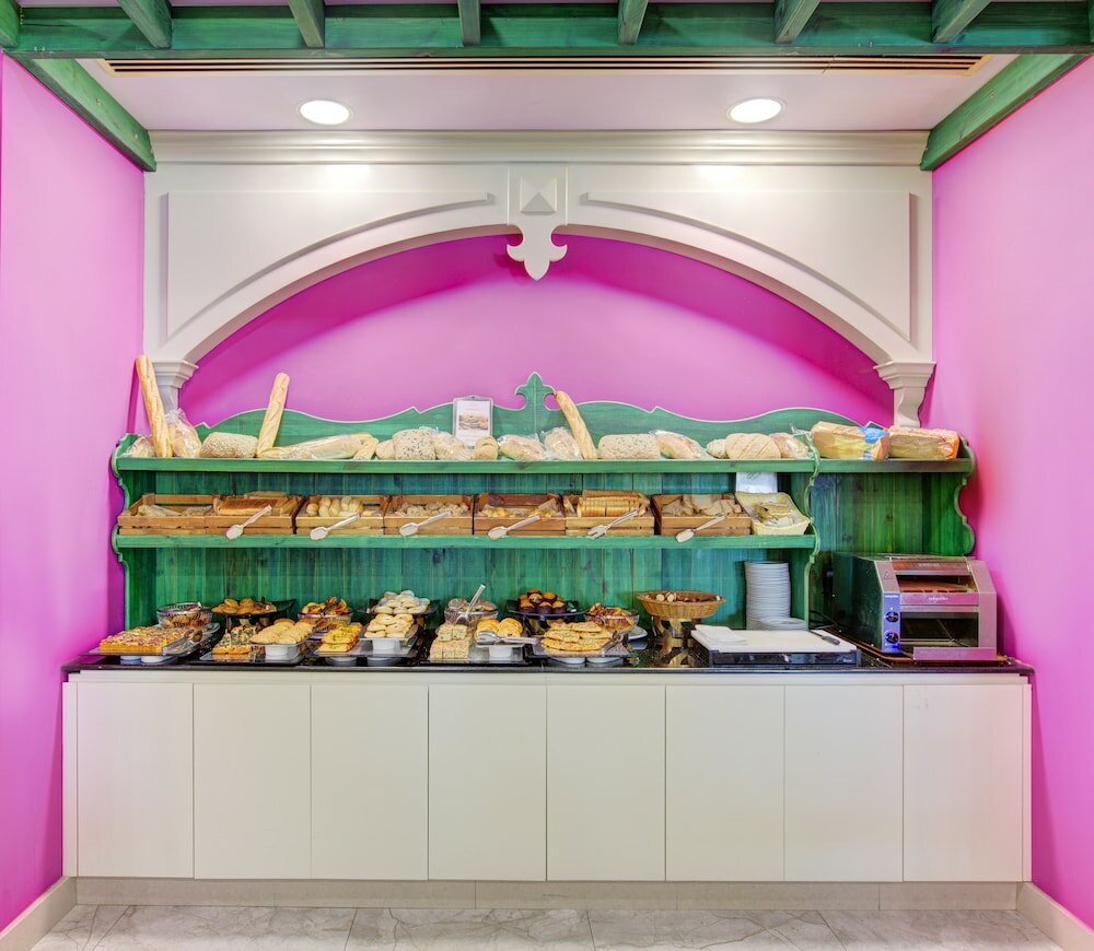 Фото Merit Crystal Cove Hotel