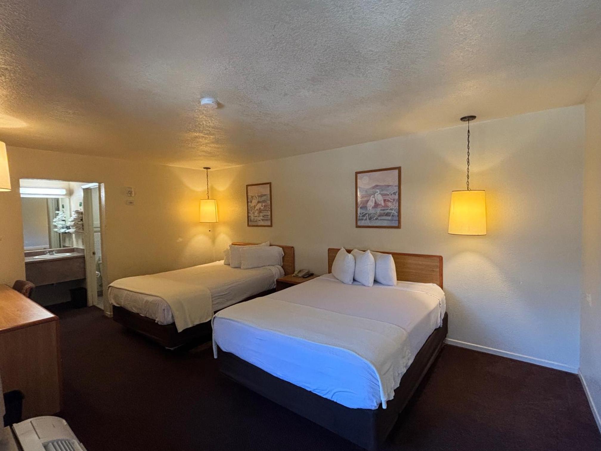 Фото Premier Inns Thousand Oaks