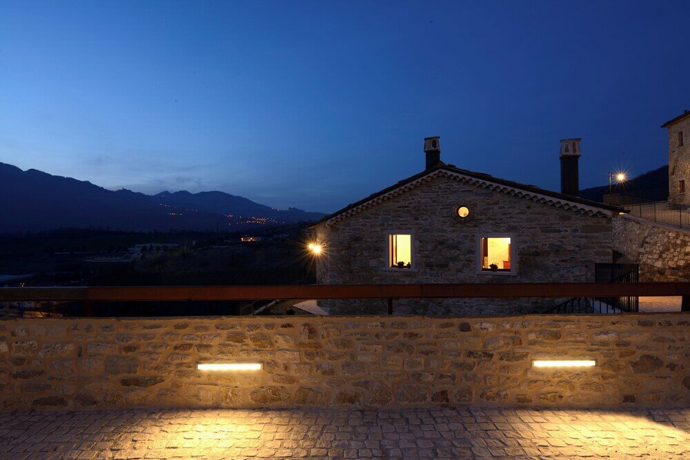 Фото Borgotufi Albergo Diffuso