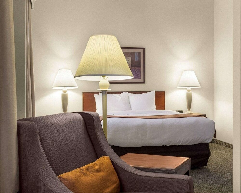 Фото Comfort Inn Bismarck