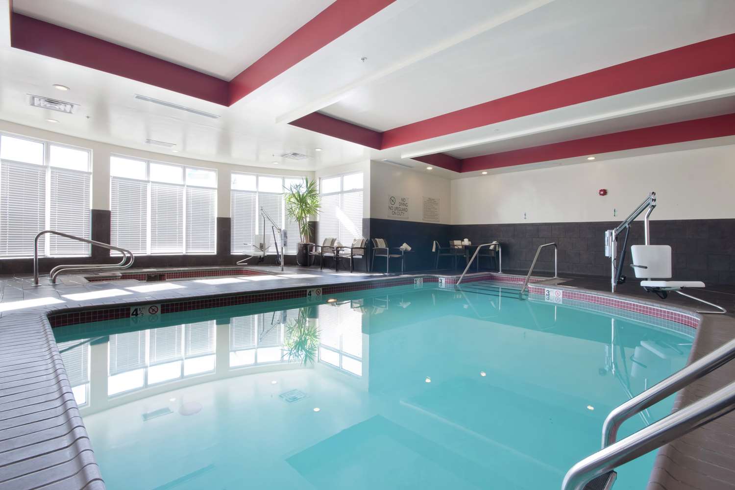 Фото Hilton Garden Inn Oklahoma City Midtown