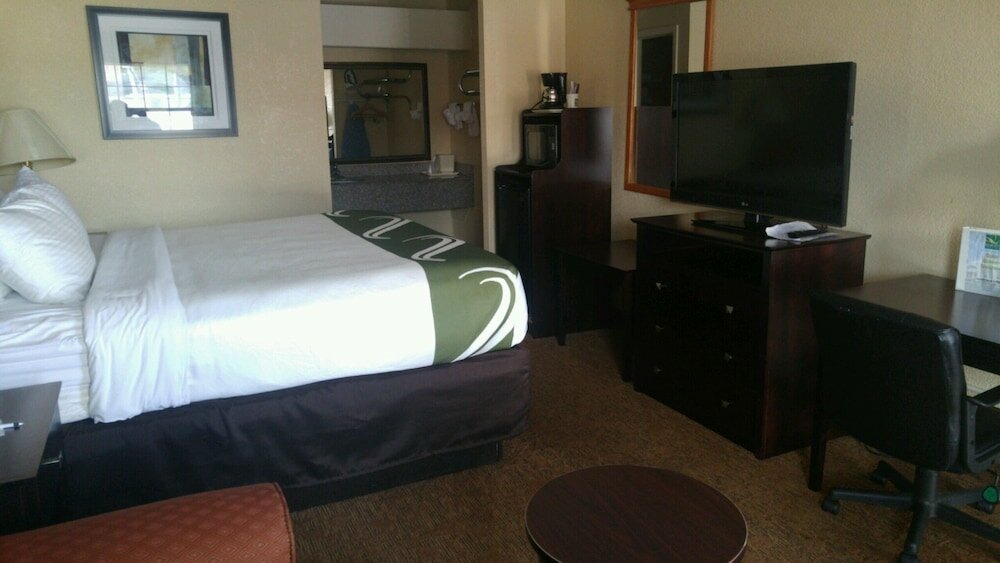 Фото Quality Inn & Suites Covington