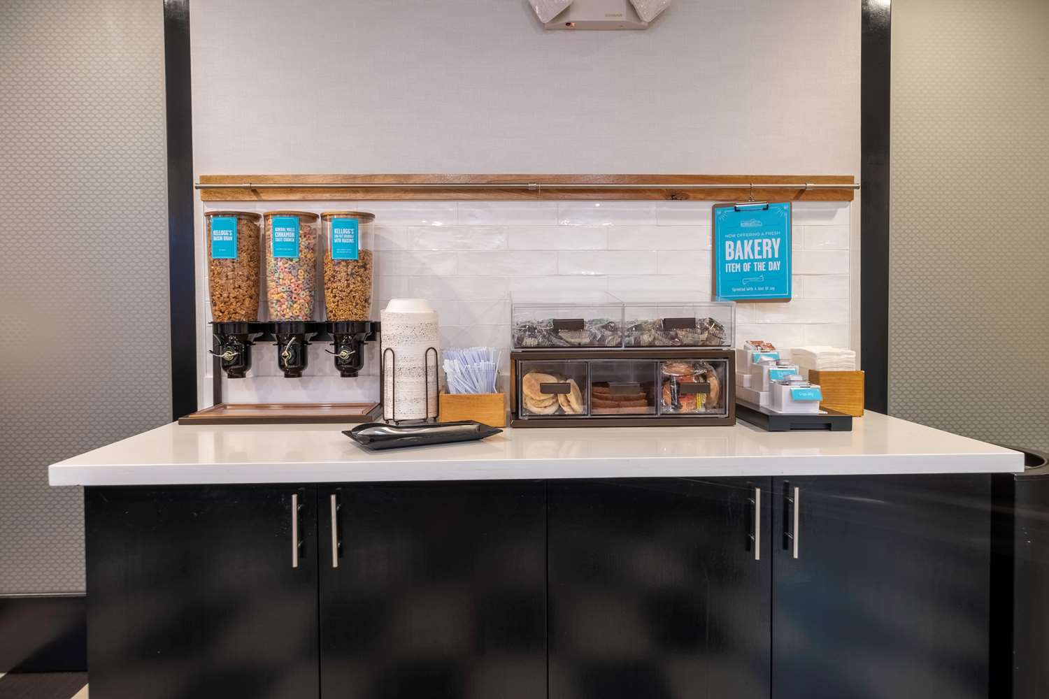 Фото Hampton Inn & Suites DuPont