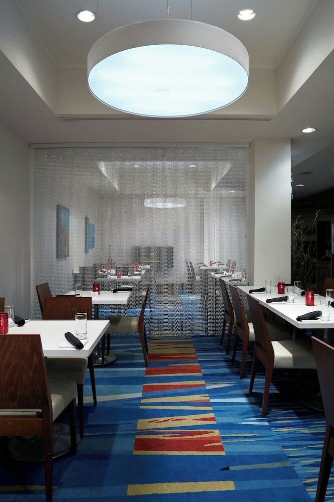 Фото Delta Hotels by Marriott Prince Edward