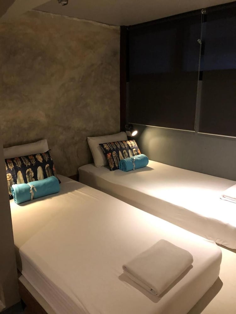 Фото In A Box Hostel