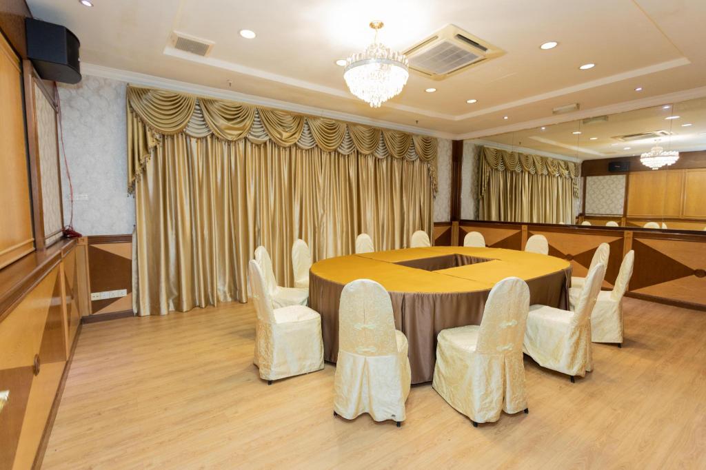 Фото Pelican Hotel