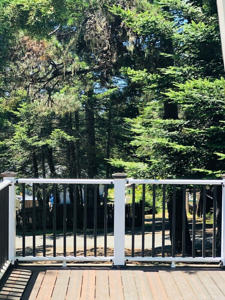 Фото Seafoam Lodge