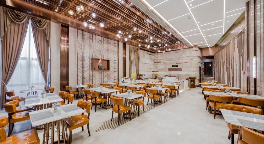 Фото Yitel Premium Shanghai people's Square Nanjing Road Pedestrian Street