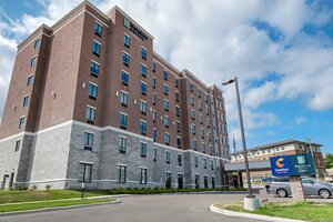 Гостиница MainStay Suites Cincinnati University - Uptown