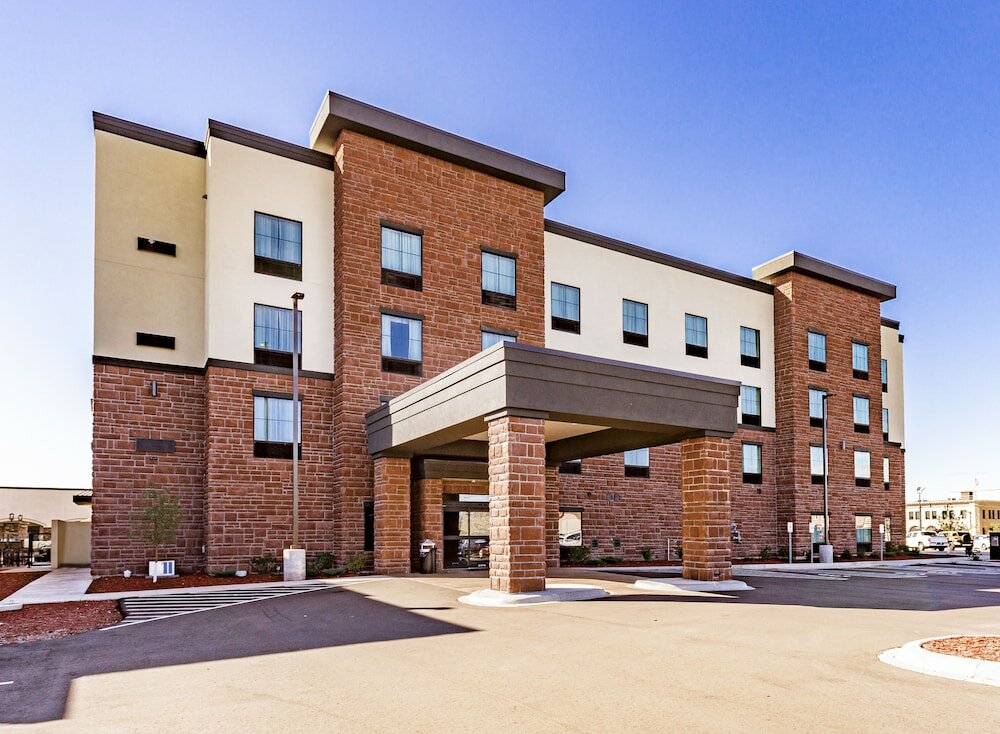 Фото Cobblestone Hotel & Suites - Cullman