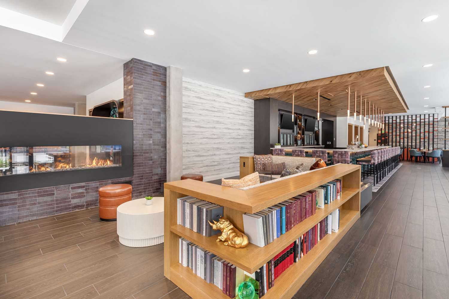 Фото Cambria Hotel Denver Downtown RiNo