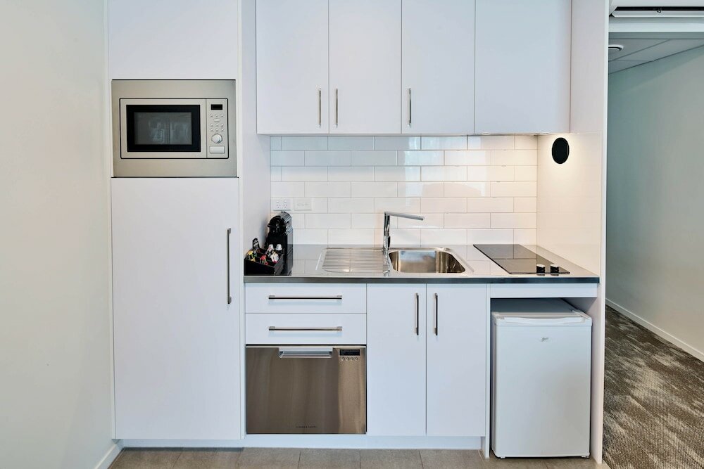 Фото Sojourn Apartment Hotel - Riddiford