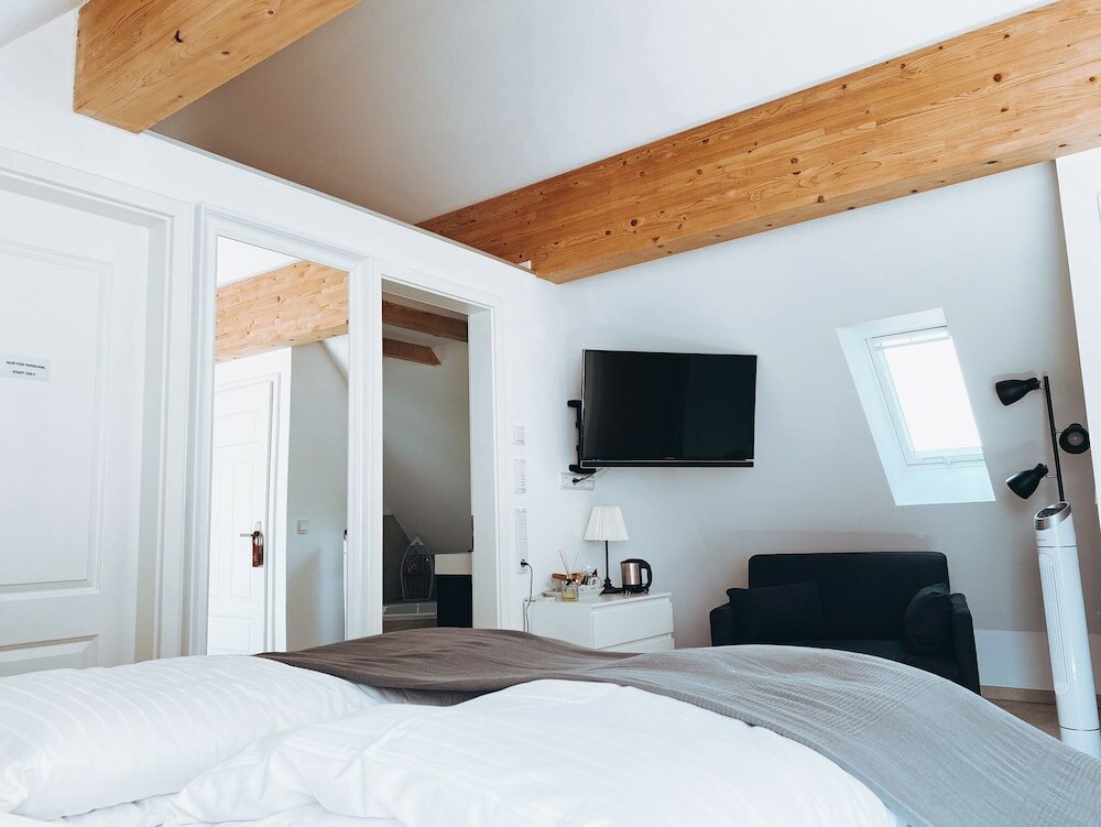 Фото Fachwerk Hotel Wuppertal